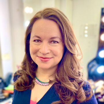 Headshot of Rachel Clarke