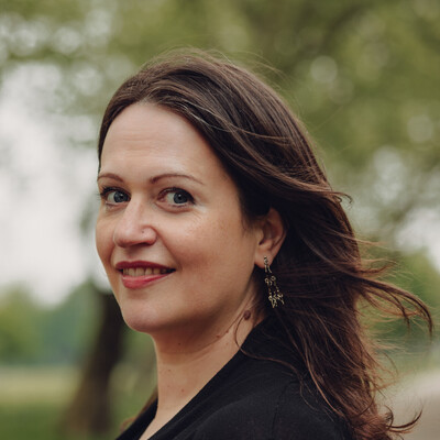 Headshot of Sophie Harman