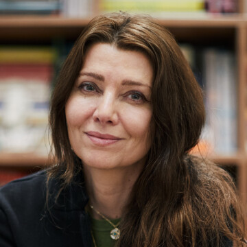 Headshot of Elif Shafak